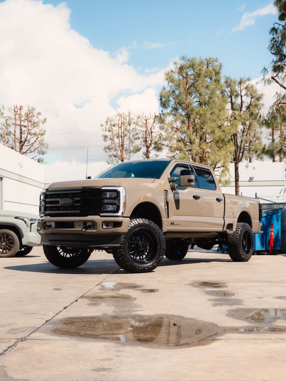 Glossy ceramic-coated truck outdoors in the Arizona sun