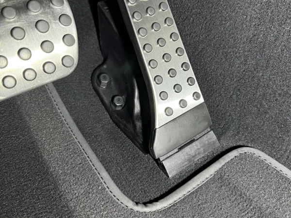 The same pedals and mat after, clean